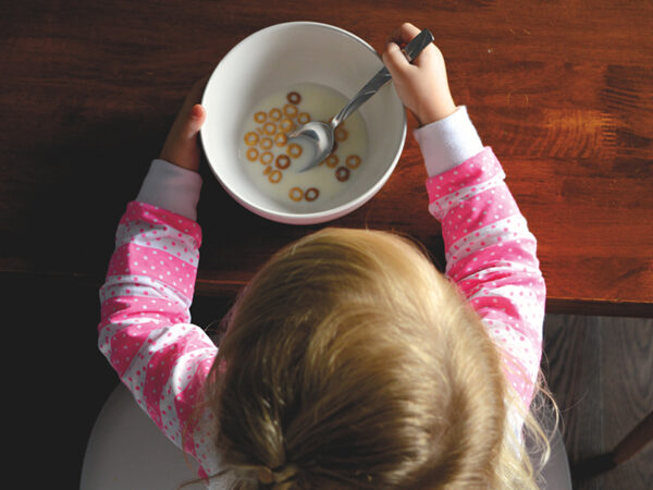Feeding therapy picky eater child eating cereal